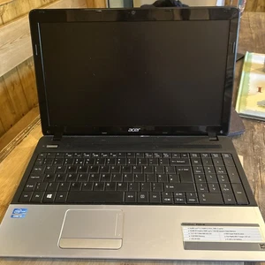 Acer Travelmate P253 i3 2nd gen, no HDD and no PSU - spares or repairs - Picture 1 of 4