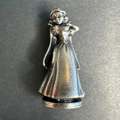 Монополия издание Disney БЕЛОСНЕЖНЫЙ металлический сменный жетон двигателя цельный - Изображение 1 из 3