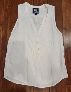 Escapada White V-Neck Top With 3/4 Button Detail Sz XS - Picture 1 of 6