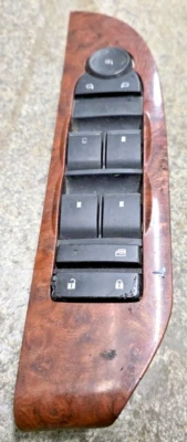 2007- 2013 GMC Silverado Yukon Chevy Door Master SWITCH DRIVER SIDE 15906880 - Image 1 of 4