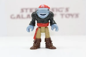Fisher-Price Imaginext Camisa Negra Tiburón De Tiburones Vs Pirata Paquete de 6  - Imagen 1 de 3