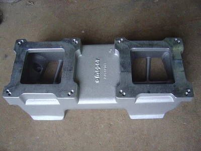 Mopar Performance P4532067 Tunnel Ram Top Plenum superior 340 440 Dodge admisión M1  Foto 1 de 4