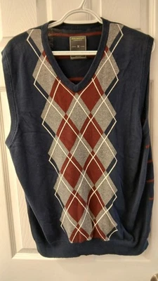 Colete Suéter Masculino John Bartlett Consensus – Médio – Azul Marinho Argyle Grandpa Core - Imagem 1 de 4