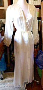 Accappatoio lungo raso Flora Nikrooz applicazioni avorio taglia S/M dolce romantico nuovo con etichette - Foto 1 di 8