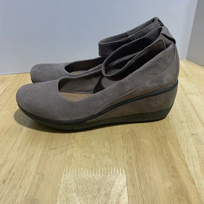 Clarks Artesanal Wynnmere Gamuza Correa al Tobillo Zapatos de Cuña Talla 10M Taupe Foto 1 de 4