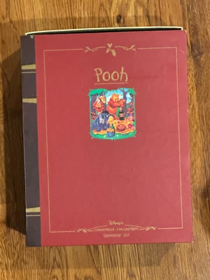 Winnie the Pooh Disney Ornamento Libro de Cuentos Set NUEVO 7 Adornos RARO Foto 1 de 2