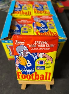 1989 Topps Football Wax Pack Factory Sealed. - Bild 1 von 2