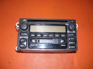 Toyota Tacoma SR5 1999 FM estéreo reproductor de CD casete 86120-04100 - Imagen 1 de 4