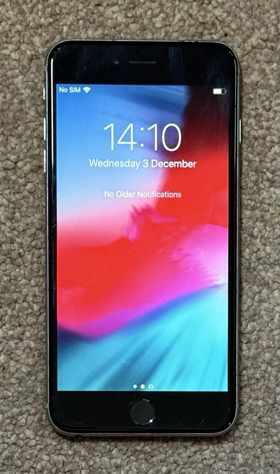 Apple iPhone 6s Plus Grey/Silver 64GB Smartphone (Unlocked) - Image 1 of 4