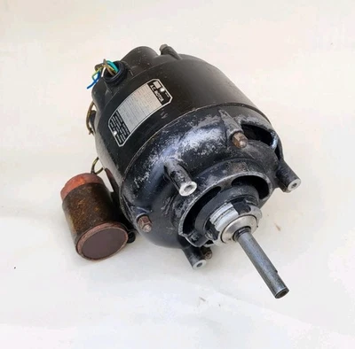 SINGLE PHASE INDUCTION MOTOR 240 V 1/4HP - Image 1 of 4
