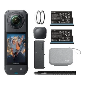 Insta360 X5 Essential Bundle 360° 8K Action Kamera - Bild 1 von 4
