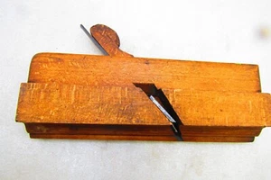 Antiguo avión ogee de madera - Imagen 1 de 7