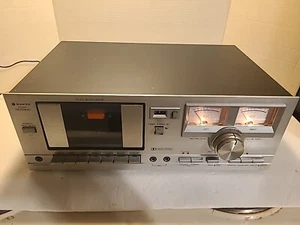 VTG SANYO RD-5300 STEREO CASSETTE SINGLE DECK SILVER FACE TESTED WORKS JAPAN - Picture 1 of 14