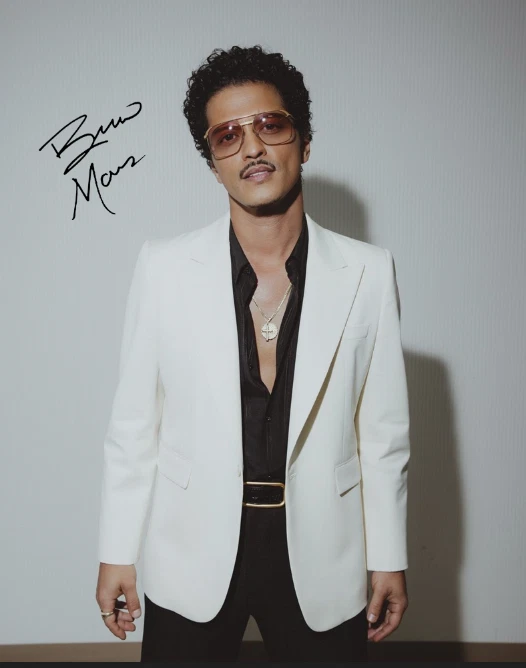 BRUNO MARS SIGNED AUTOGRAPHED REPRINT 8x10 11X17 13X19 POSTER PHOTO TOUR GIFT - Image 1 of 1