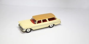 Corgi 219 Plymouth Sports Suburban - Very Good Vintage Original 1960s - Picture 1 of 7