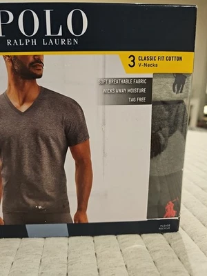 Polo Ralph Lauren Calce Clásico Algodón Cuello en V Negro, Talla L, Paquete de 3 Foto 1 de 4