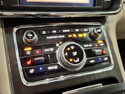 Lincoln Continental 2018 equipo de audio radio 2396049 Foto 1 de 4