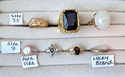 Lot Of 7 VTG Fashion Rings Gold Silver Tones- Sizes 7 7.5 Lucky Brand Pura Vida - Image 1 of 4