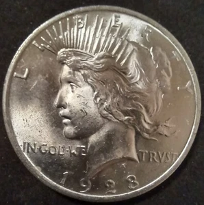 1923 $1 Brilliant Uncirculated Peace Silver Dollar - Picture 1 of 2