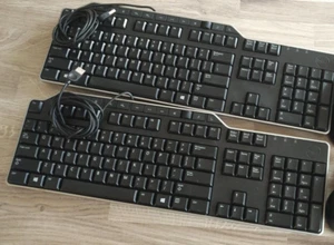 2 Dell KEYBOARDS JOBLOT BUNDLE USA Layout $ UNITED STATES ENGLISH FREE SHIPPING - Photo 1/1
