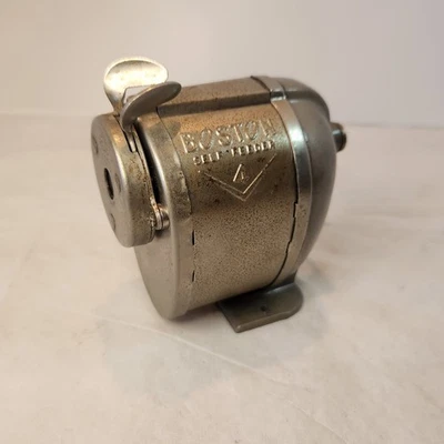 Sacapuntas Boston vintage años 50 escritorio pellizco alimentación manivela manual  Foto 1 de 4