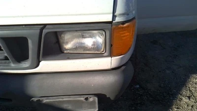 Luz de giro de lámpara de estacionamiento/esquina del conductor para camioneta Ford E150 03-07 28058629 Foto 1 de 4