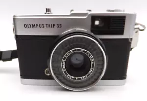 Olympus TRIP 35 fotocamera compatta pellicola con obiettivo Olympus 40/2.8 D.Zuiko nero - Foto 1 di 12