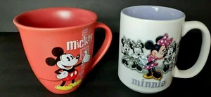 Disney lotto di 2 tazze da tè caffè 3D Topolino retrò e Minnie contiene liquido 16 once - Foto 1 di 12