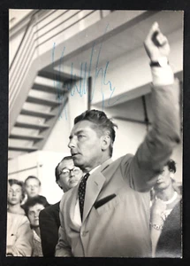AK -orig. Autogramm Herbert von KARAJAN - Foto Atelier Ellinger Salzburg um 1965 - Bild 1 von 3