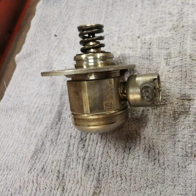 BMW 428i 328i 228i 2016 528i X1 X3 X4 X5 bomba de combustible de alta presión de 2,0 L 261520282 Foto 1 de 3