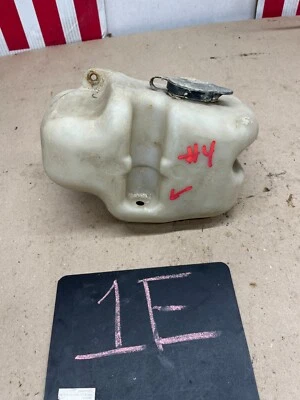 1988 89 90 1993 Chevrolet S10 Blazer Jimmy бак омывателя лобового стекла 22072362 б/у - Изображение 1 из 4