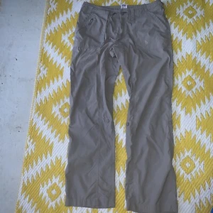 The North Face Cargo Pants Women's Size 12 Gray Straight Leg Hiking RN#61661 - Picture 1 of 13
