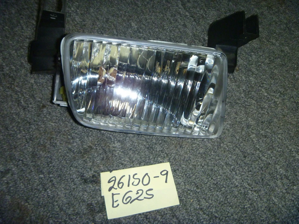 1998-1999 Nissan Altima SE Right Side Lower Fog Lamp 26150-9E625 OEM New - Image 1 of 1