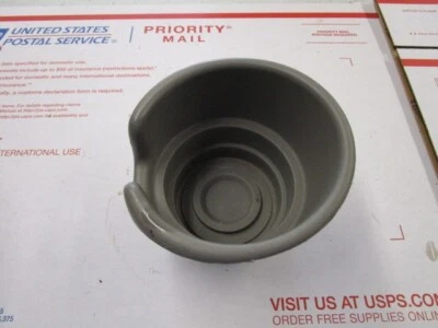 00-06 GMC Yukon XL Suburban trasero izquierdo/derecho interior cuarto panel portavasos gris Foto 1 de 3