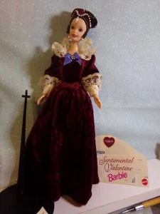 BARBIE 1996 SEGNO DISTINTIVO SENTIMENTALE VALENTINE SUPERSTAR BARBIE COLLEZIONISTA - Foto 1 di 10