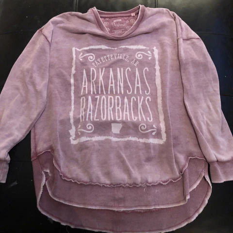 Arkansas Razorback Red Sweatshirt  Press box Size M Cover