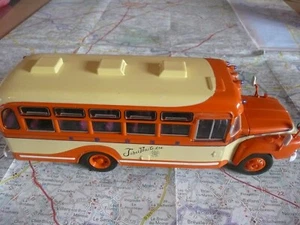 ISUZU BXD 30 1962 IXO Autocar du Monde  1/43 - Imagen 1 de 2