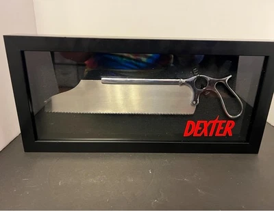 Expositor de caja de sombra de sierra de hueso Dexter Foto 1 de 4