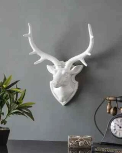 Wall Mounted Deer Plaque - White 48 cm - Picture 1 of 1