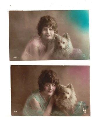 PA4598 SET DE 2 ALETAS RUGIENTES AÑOS VEINTE VESTIDOS DE ENCAJE POSANDO CON KEES DOG  Foto 1 de 2