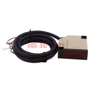 Foto IR retro-reflectante E3JK-R4 M1 con reflector, compatible con EMX-NIR - Imagen 1 de 1