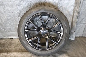 2014 JEEP GRAND CHEROKEE SRT8 6.4L OEM WHEEL RIM 20X9 +32 PIRELLI TIRE #1633 - Picture 1 of 10