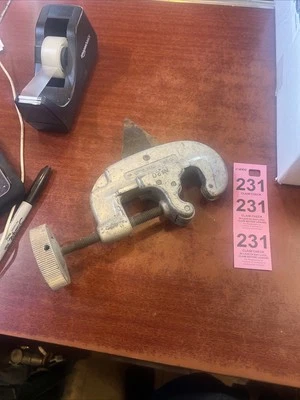 Vintage RIDGID No 20 Pipe Cutter 5/8” - 2⅛ OD - Image 1 of 4