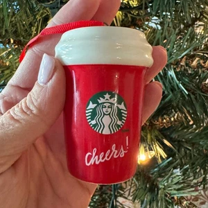 Cheers Snow Scene 2025 Starbucks Red Ceramic Hot Holiday Christmas Ornament NEU  - Bild 1 von 12