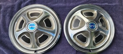 DOS NOS 1969 1970 MERCURY COUGAR CONVERTIBLE 14" TAPACUBOS CUBIERTA RUEDA ESTÁNDAR Foto 1 de 4