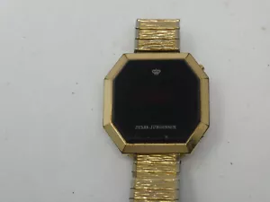 OROLOGIO DA POLSO VINTAGE RARO JULES JURGENSEN 5529 CRISTALLO ROSSO LED TONO ORO COSÌ COM'È - Foto 1 di 8