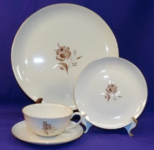 BEAUTIFUL PICKARD CHINA 4 PC PLACE SETTING BROWN ROSE 1101 IVORY W/GOLD TRIM USA - Bild 1 von 9