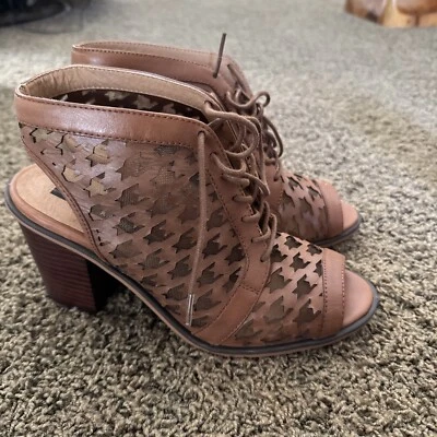 Kensie Clarke Shootie de punta abierta de cuero marrón y malla 7.5- Nuevo Foto 1 de 4