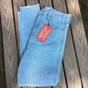 NWT Levi's Levi Strauss Heritage High Rise Skinny Raw Hem 8 29 - Picture 1 of 9