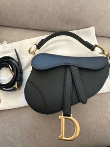 Auténtico bolso Christian DIOR mini sillín con correa de cuero negro NUEVO sin caja - Imagen 1 de 14